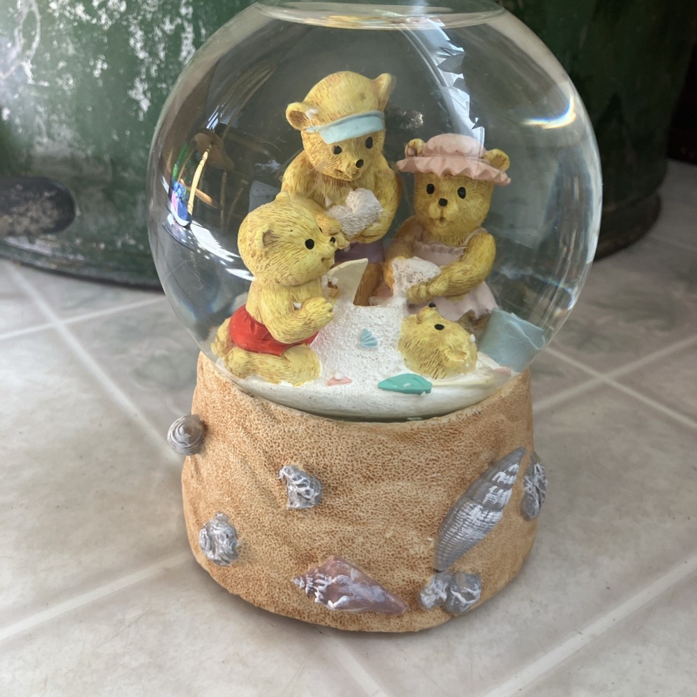 Precious Moments Musical Snow globe In The Good Old Summertime Music Box